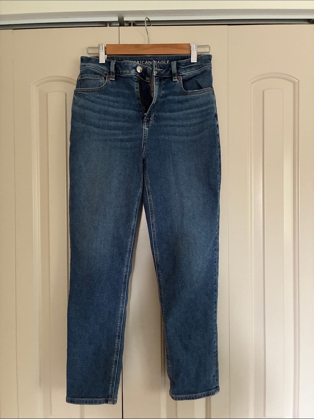 American Eagle Outfitters High-Rise Mom Jeans — Dark Blue Wash